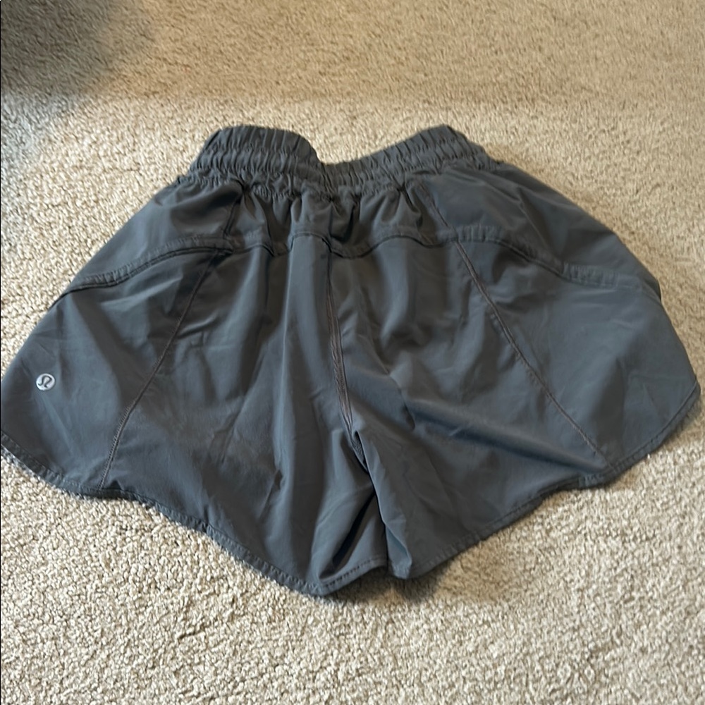 Lululemon Athletica Green Athletic Shorts Lightweight Performance